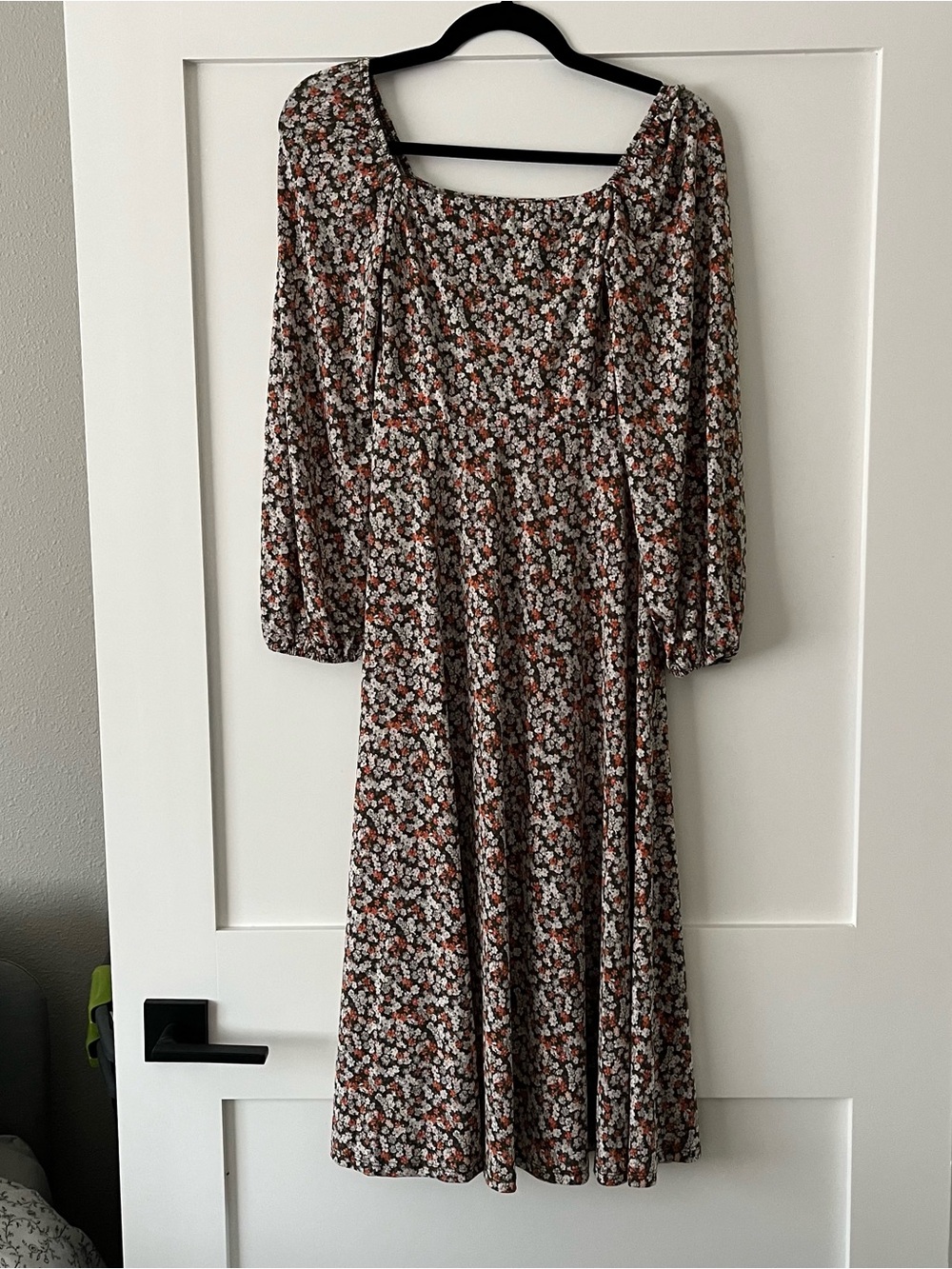 Carly Jean Los Angeles Brown Floral Long Sleeve Midi Dress